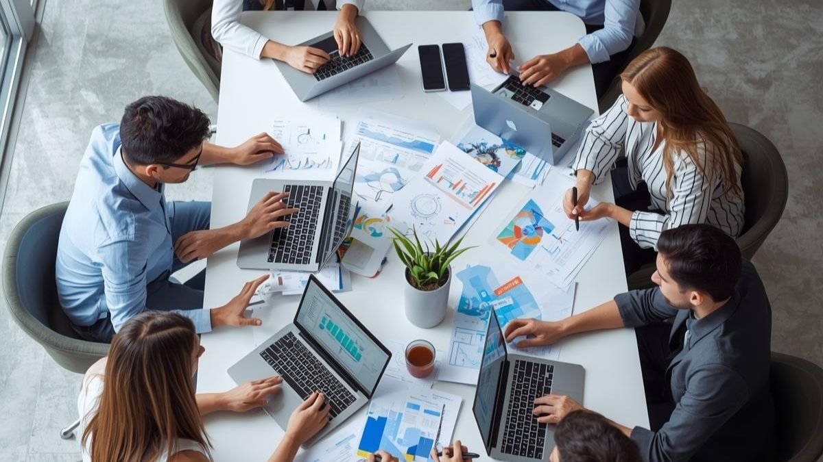 clinic-team-planning-2026-digital-marketing-strategy-and-growth-focus