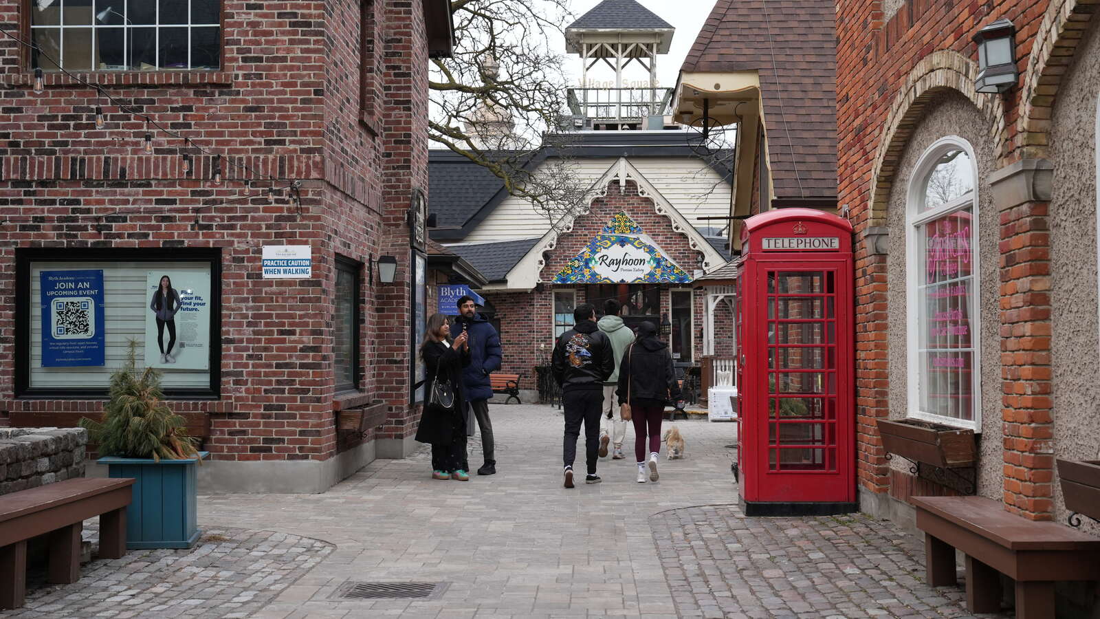 village-square-burlington-halton-region-small-businesses-local-shops-pedestrian-walkway